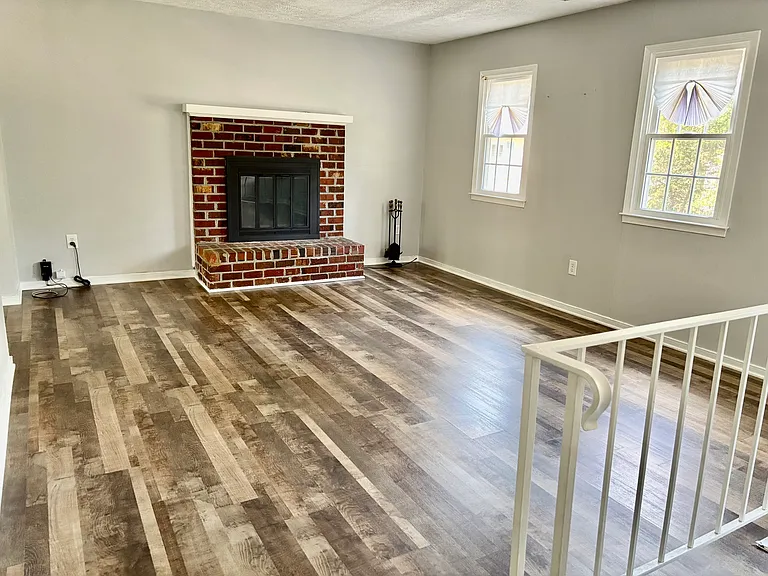 1700 Choate Pl #B — Photo 2