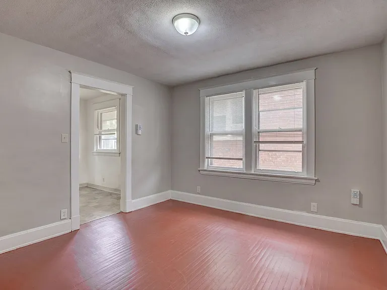 512 Maple Ave — Photo 6