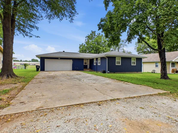 2017 W Northwood Street, Bolivar, MO 65613