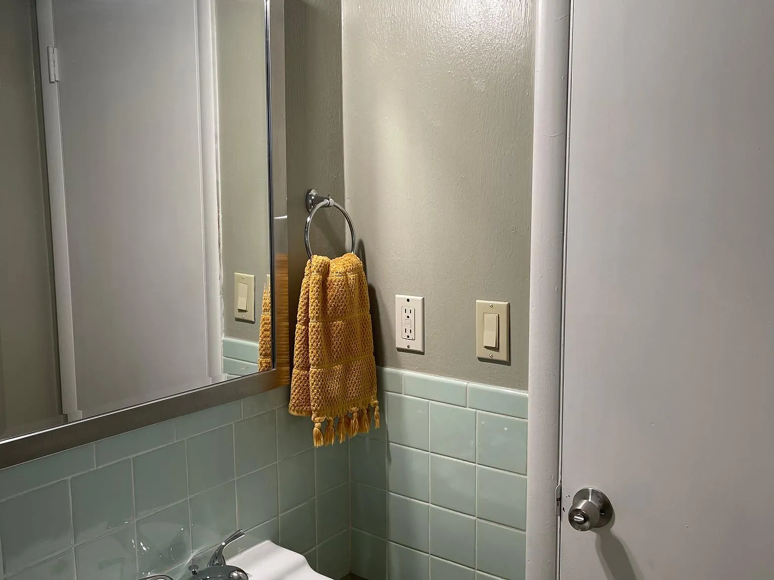3 bed, 1.5 bath, 1252 sqft, $1,525 — Photo 3