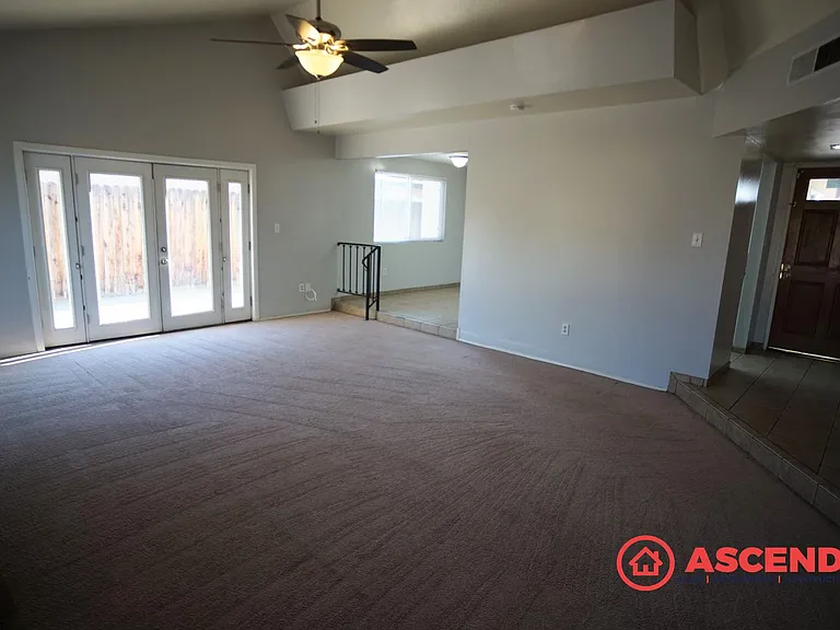 5104 Belcrest Ave — Photo 2