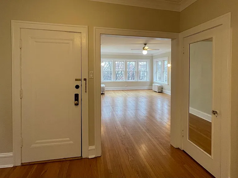 2734 W Winnemac Ave #2 — Photo 5