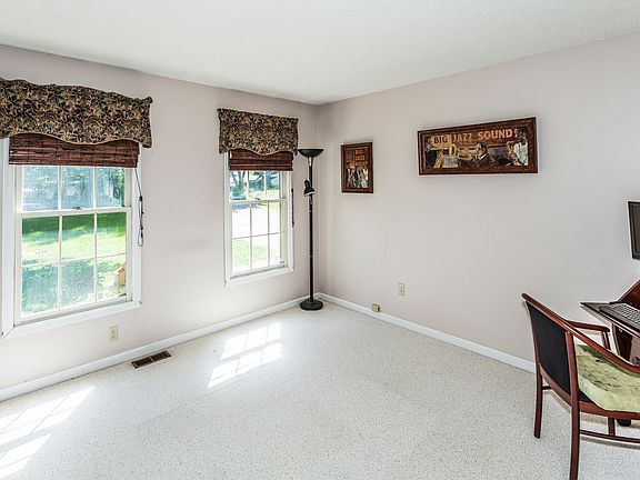 Study/Living Room