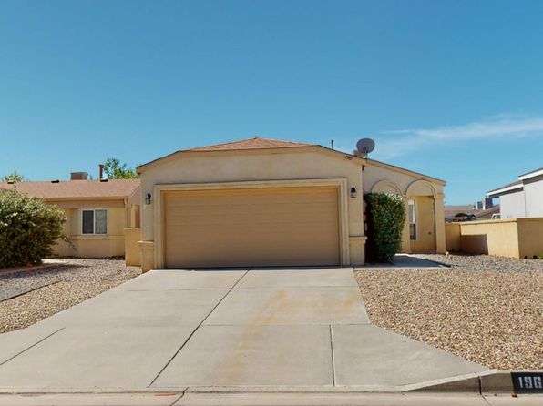 1961 Strawberry Dr NE
