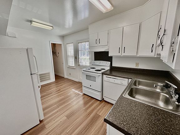 2nd image of 215 Poindexter Dr #2724-A
