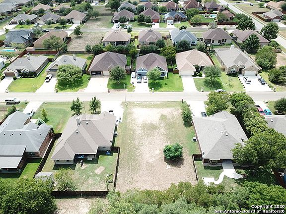 2nd image of 15616 Hill Ln