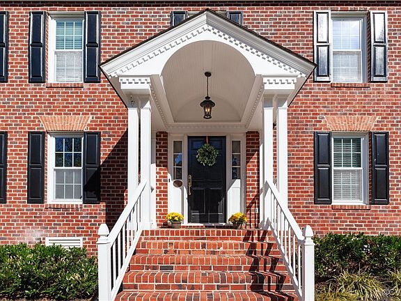 3rd image of 13008 Fairview Ct