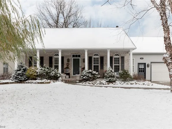 109 Westchester Dr, Amherst, OH 44001