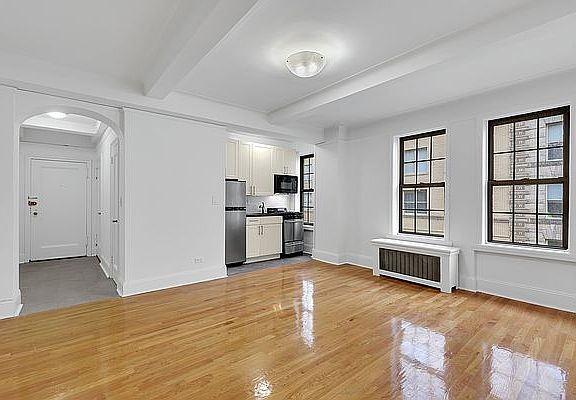 2nd image of 52 Clark St APT 8A