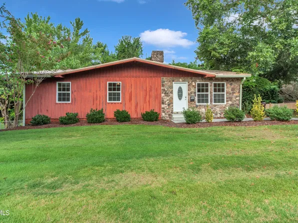 520 N Hills Dr, Johnson City, TN 37604