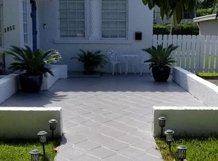 5852 SW 33rd St, Miami, FL 33155