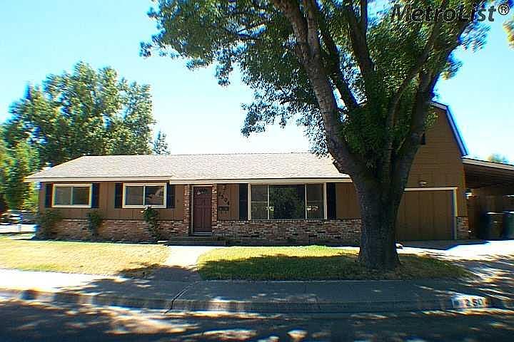 2nd image of 2504 Edgebrook Dr