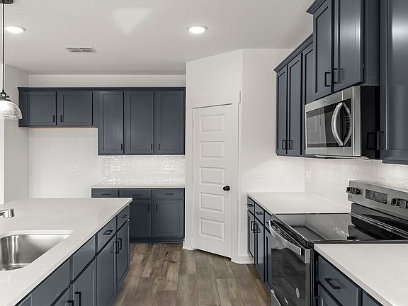 Boxwood III_Kitchen_2