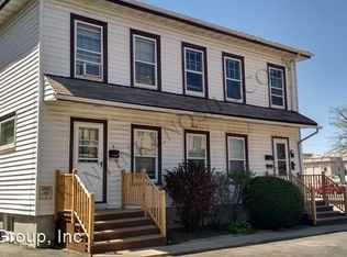 5912 8th Ave APT 7, Kenosha, WI 53140