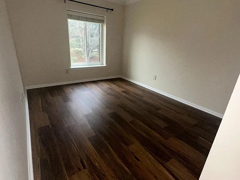 27 Oakridge Dr #2 — Photo 17