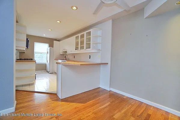 Sold by REMAX Elite | media 22