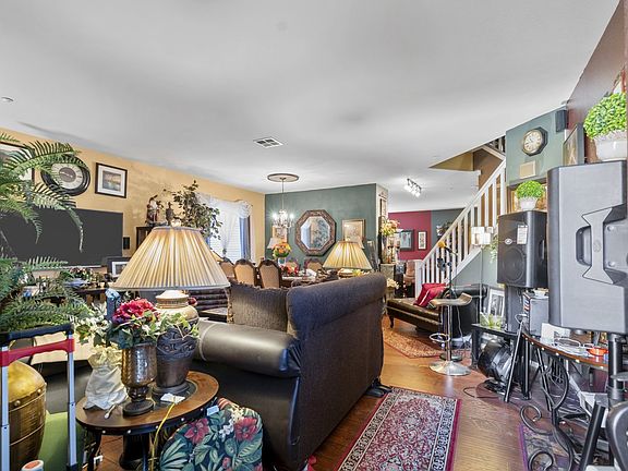 4th image of 13042 Mesa Verde Way