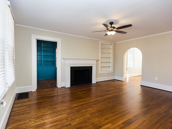 3rd image of 22 E Tallulah Dr #A