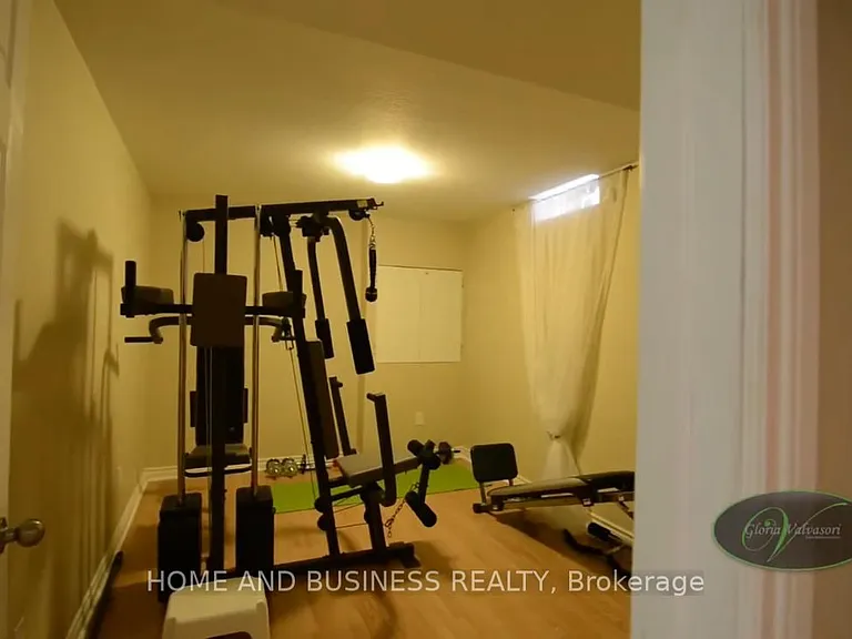3285 Paul Henderson Dr — Photo 13