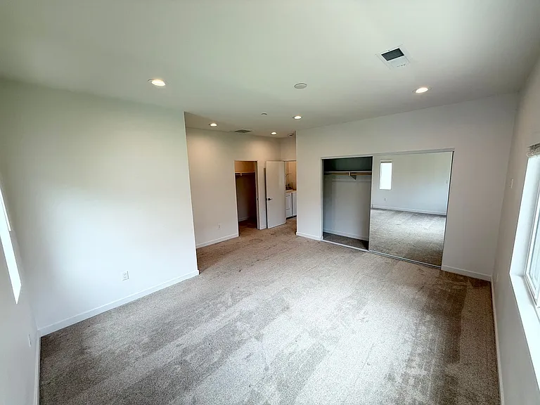 2201-2217 Bonita St — Photo 12