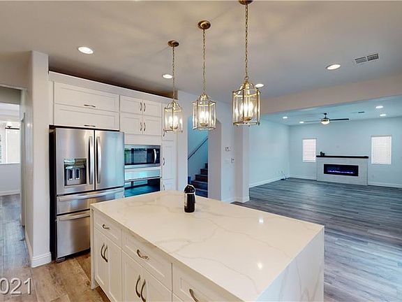 3rd image of 768 Tillis Pl