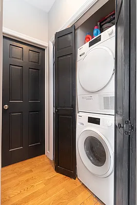 Rented by Tesla Realty Group LLC | media 27