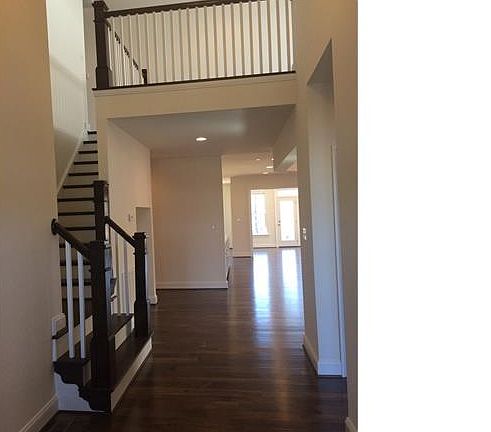 3rd image of 4953 Grey Oaks Villas Dr