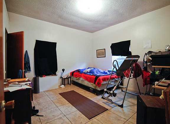 2nd image of 911 Romeria Dr Unit A