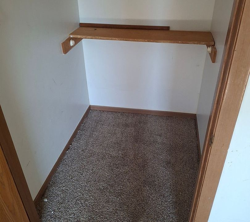2nd image of 911 W 3rd St #218A
