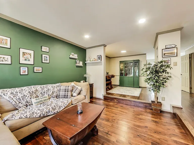 13630 Cedar Creek Ln — Photo 4