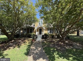 316 Sunset Dr, Weems, VA 22576