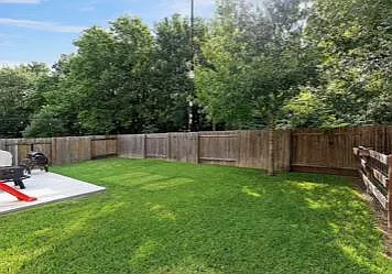 2520 Saint James Pl — Photo 27