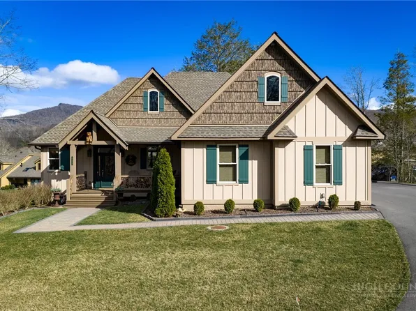 644 Running Bear Circle, Banner Elk, NC 28604