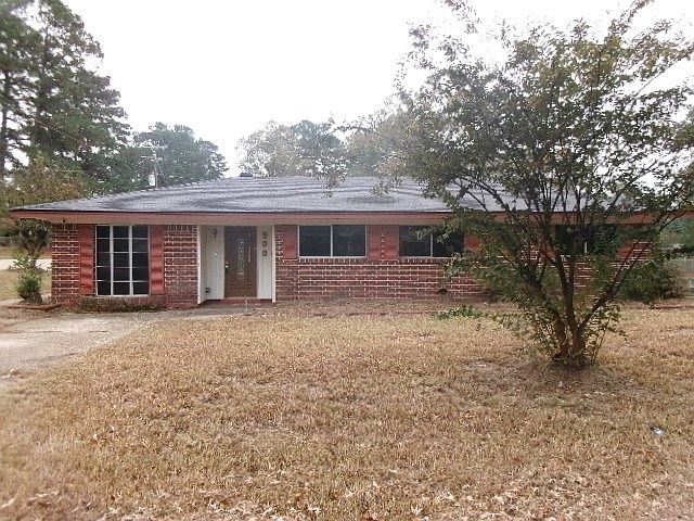 1st image of 900 Watterman St