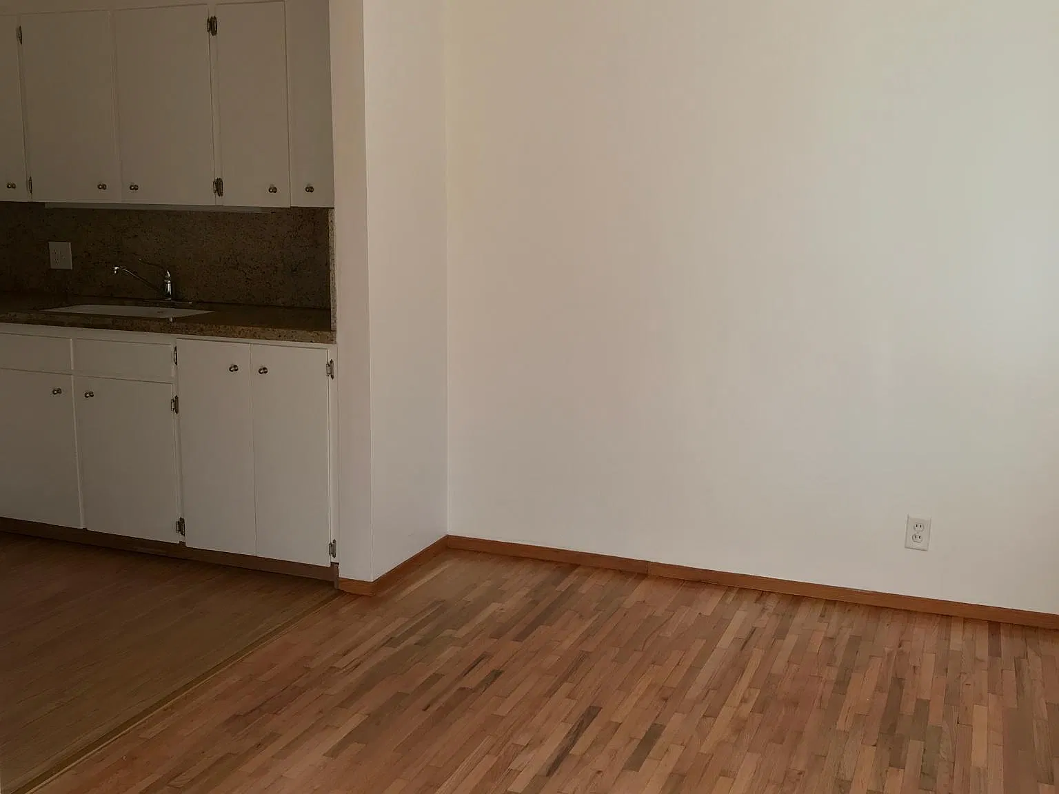 1 bed, $2,475 — Photo 4