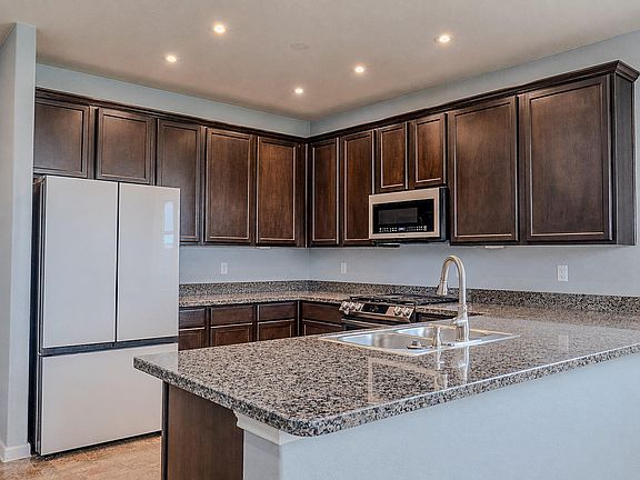 3rd image of 12559 Colony Hill Ln
