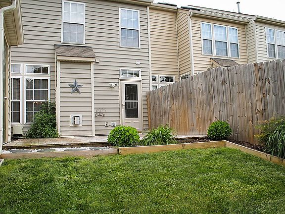 4th image of 7805 Villa Pl