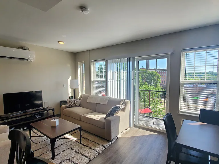 Foster's Place — Photo 9