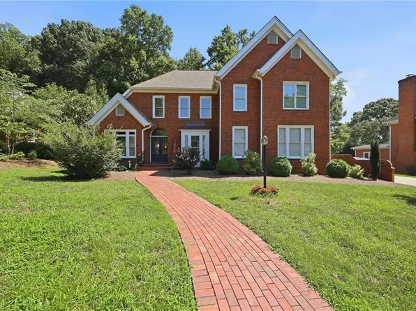 6620 Village Brook Trl, Clemmons, NC 27012