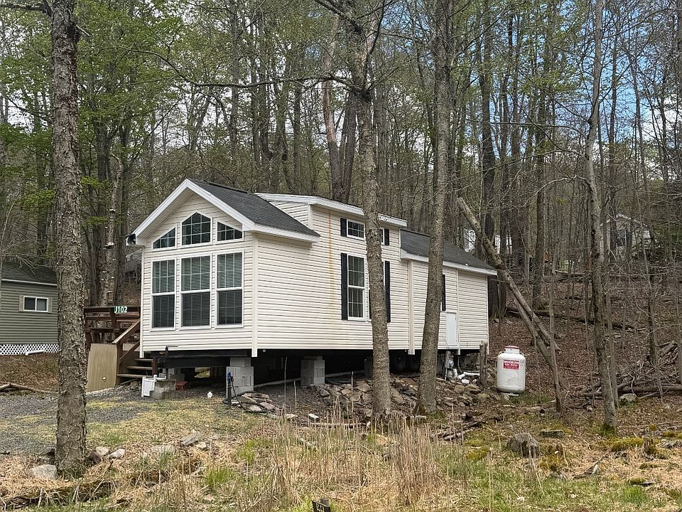 1st image of 102 Camporee Ct