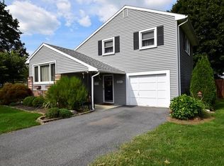 1804 Cloverdale Rd, Bethlehem, PA 18018