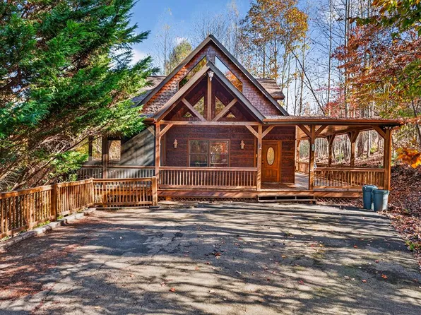 353 Walker Dr, Morganton, GA 30560