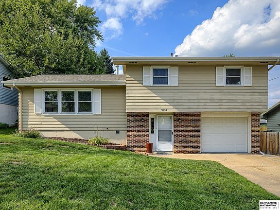 5th image of 9154 Manderson St