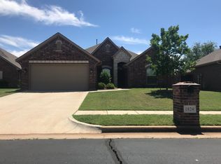 1824 Harvest Ct, Edmond, OK 73003