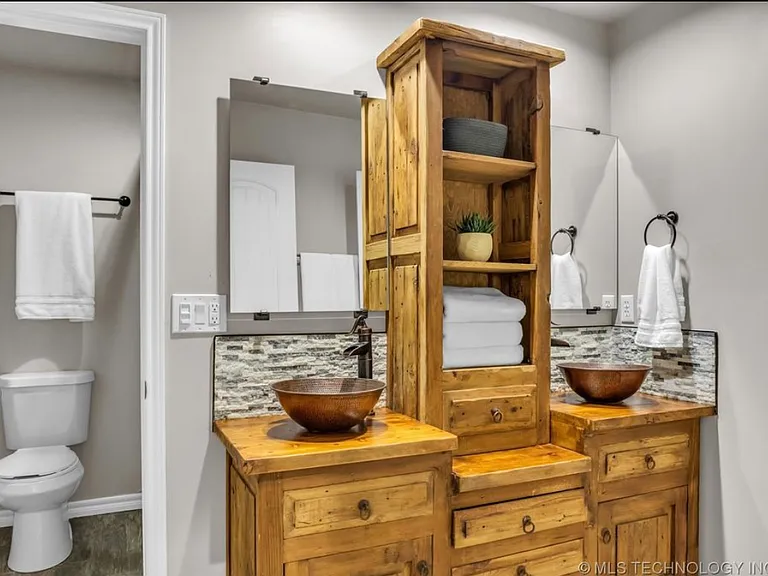 1200 S Laurel Ave — Photo 26