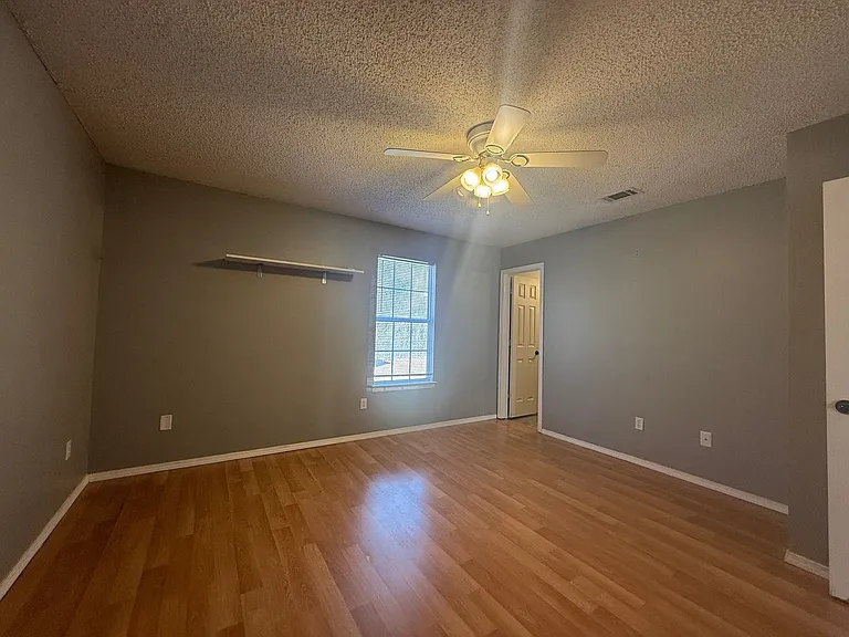 14108 Cherry Hill Dr — Photo 8