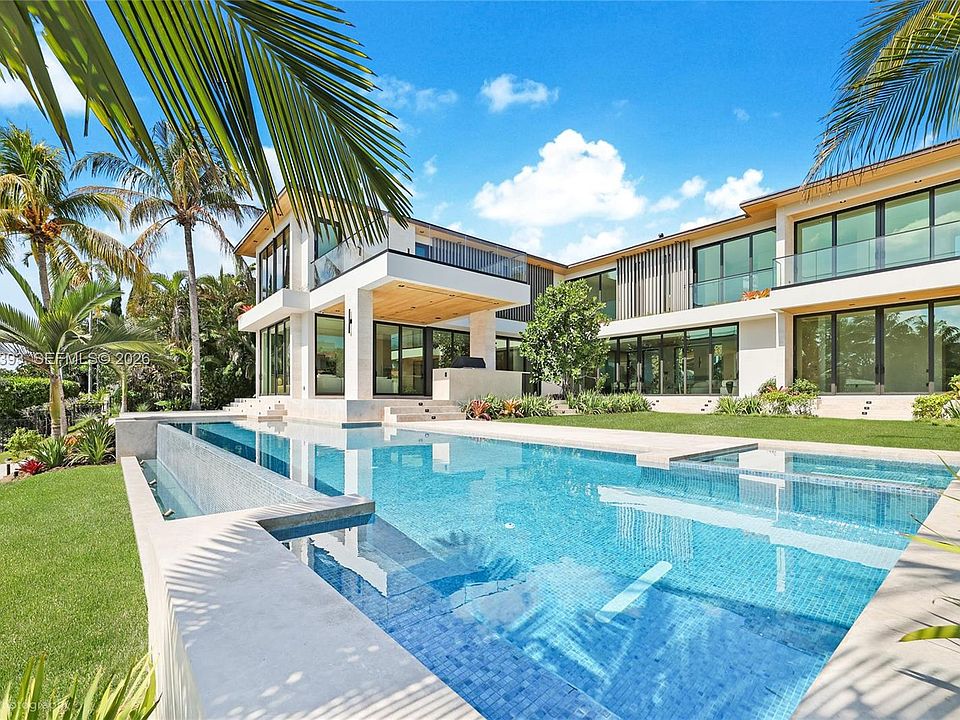 1st image of 770 Lake Rd