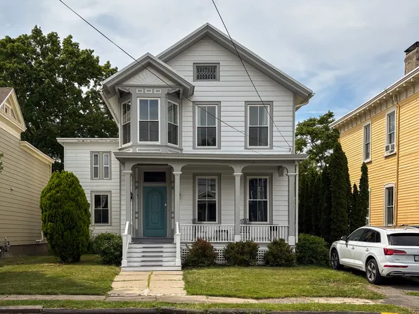 103 N 5th St, Hudson, NY 12534