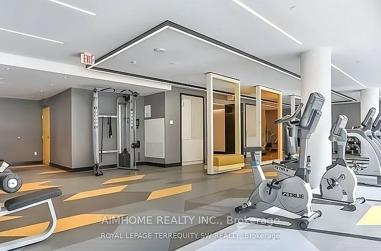 30 Roehampton Ave #2101 — Photo 20