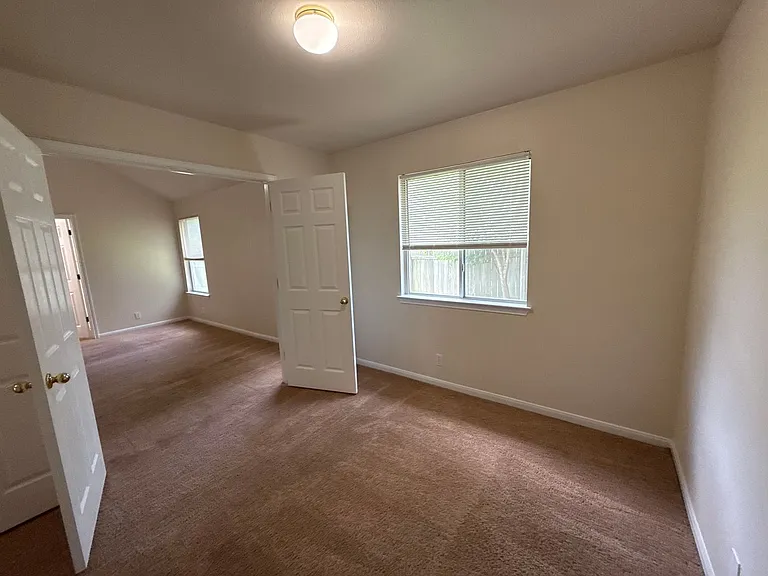 122 Little Lake Rd — Photo 8